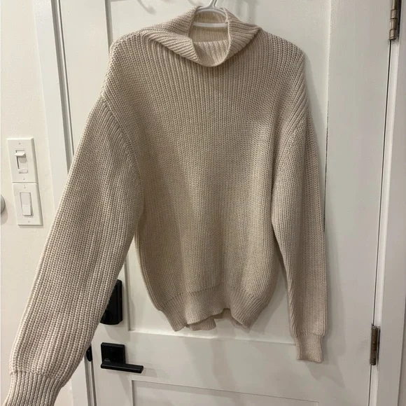 Aritzia Cream Knit Sweater 100% Merino Wool - Picture 2 of 4